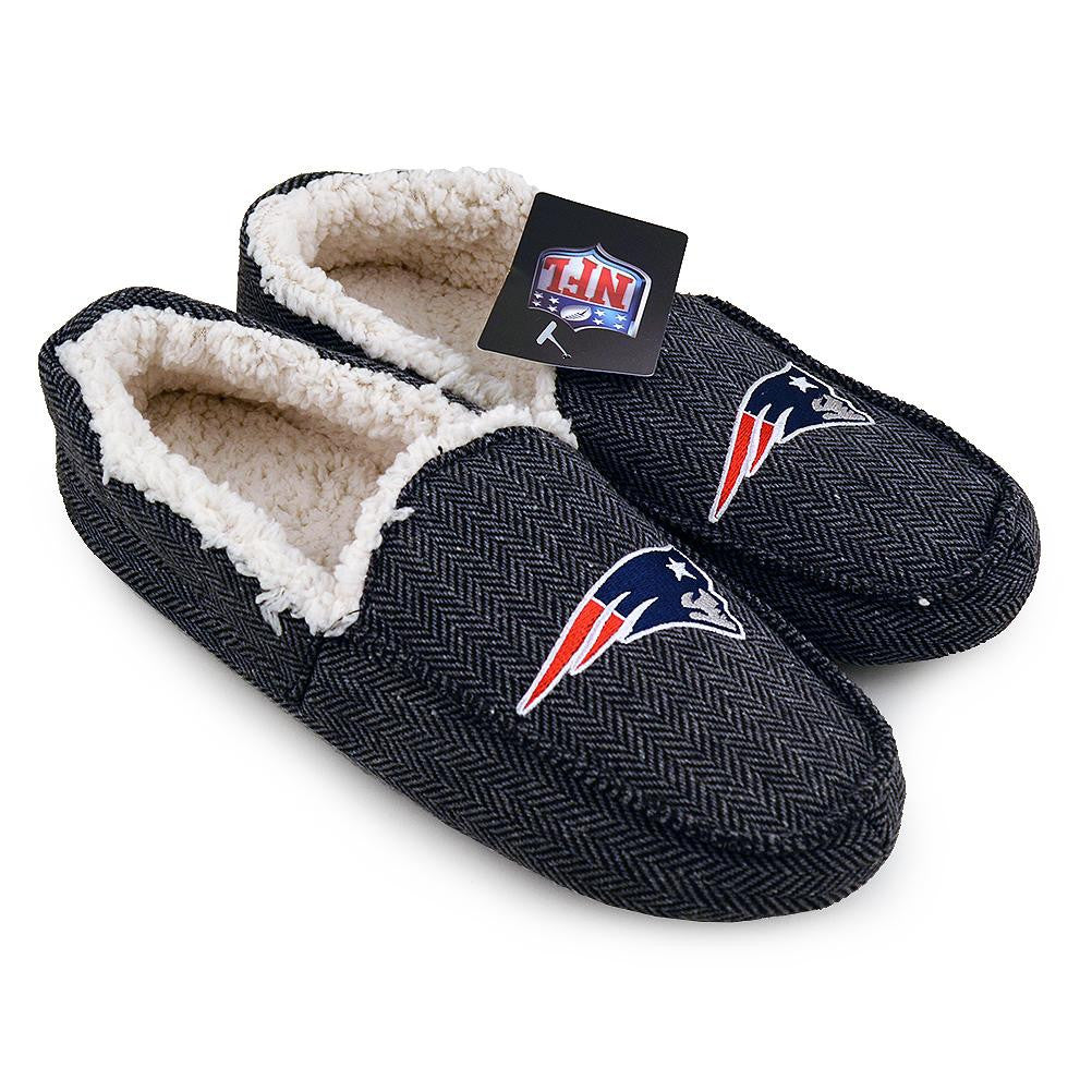 NFL New England Patriots Loafer Slippers (Men's Size 8)